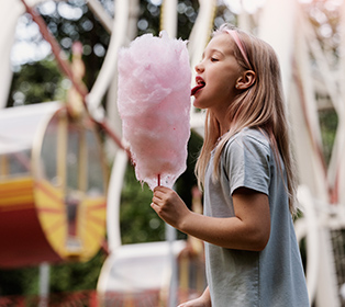 COTTON CANDY SPINNING